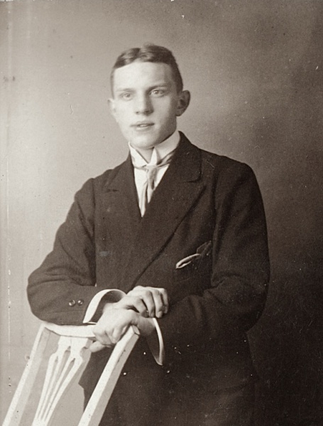 Bestand:Carel Swertz 1899 v2.jpeg